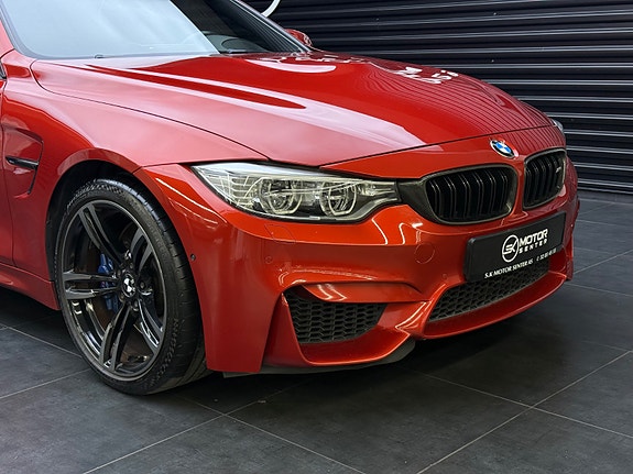 BMW M4 4 of 30