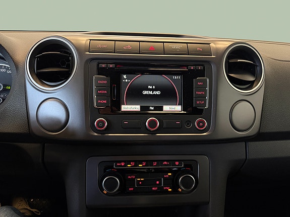 Volkswagen Amarok 21 of 30