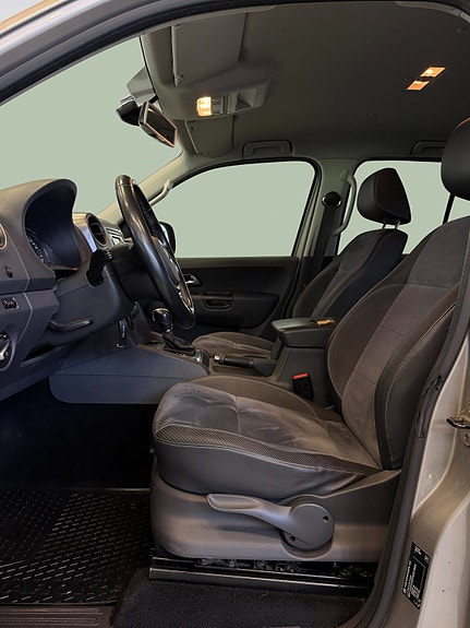 Volkswagen Amarok 14 of 30