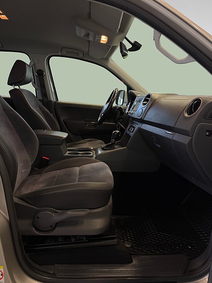 Volkswagen Amarok 17 of 30