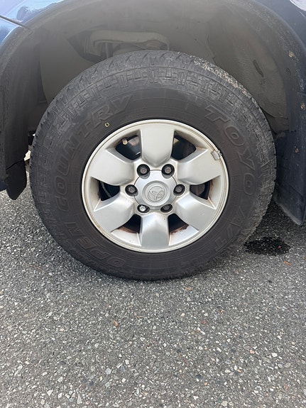 Toyota HiLux 7 of 18