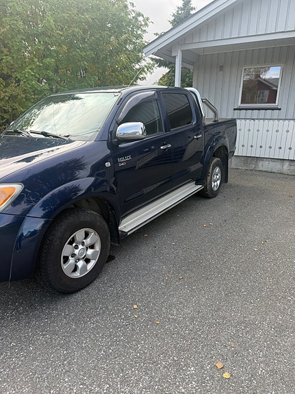 Toyota HiLux 4 of 18