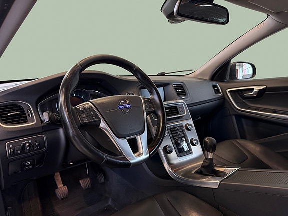 Volvo V60 10 of 30