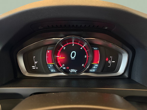 Volvo V60 19 of 30