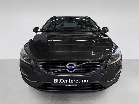 Volvo V60 2 of 30