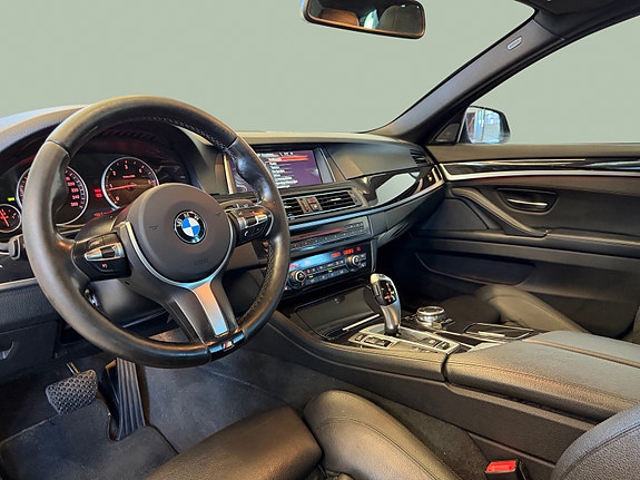 BMW 520d 13 of 30