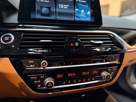 BMW 530e 22 of 30