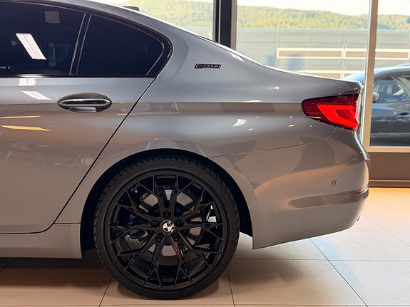 BMW 530e 9 of 30