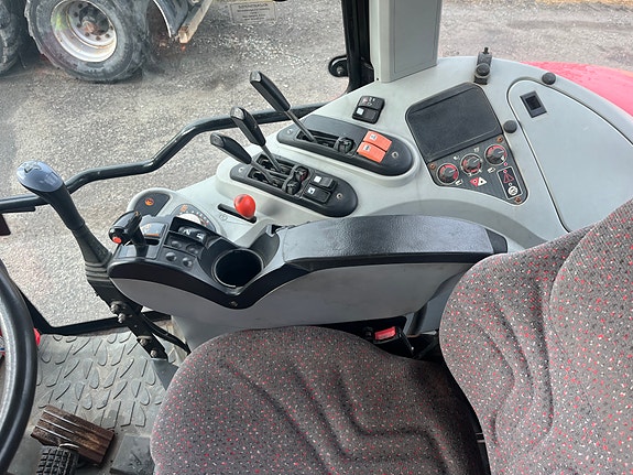 Massey Ferguson 6455 Dyna 6 11 of 18