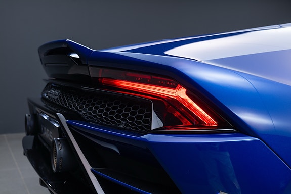 Lamborghini Huracan Spyder 16 of 30