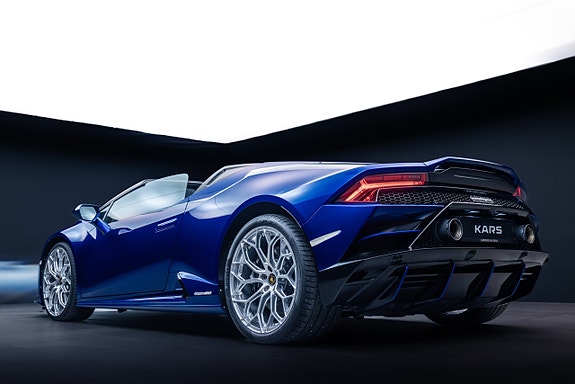 Lamborghini Huracan Spyder 8 of 30