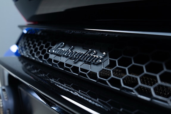 Lamborghini Huracan Spyder 25 of 30