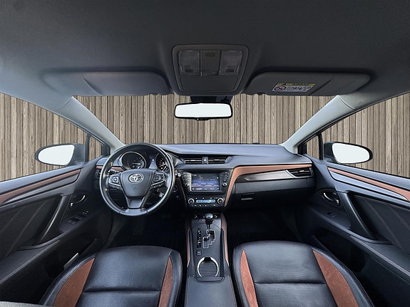 Toyota Avensis 7 of 10