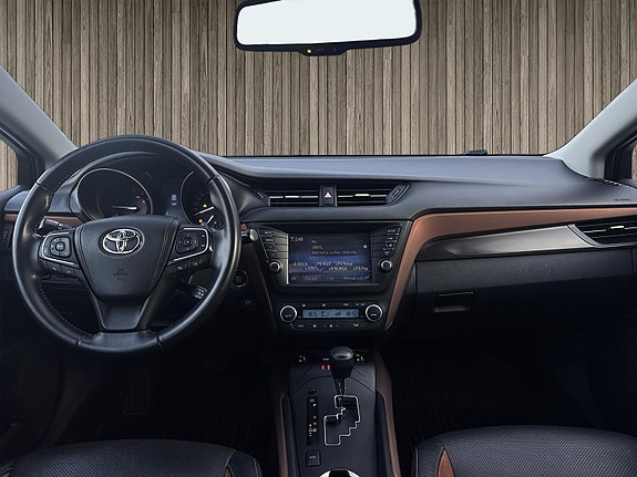 Toyota Avensis 6 of 10