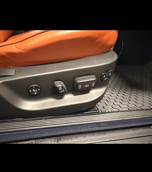 BMW 728i 15 of 16