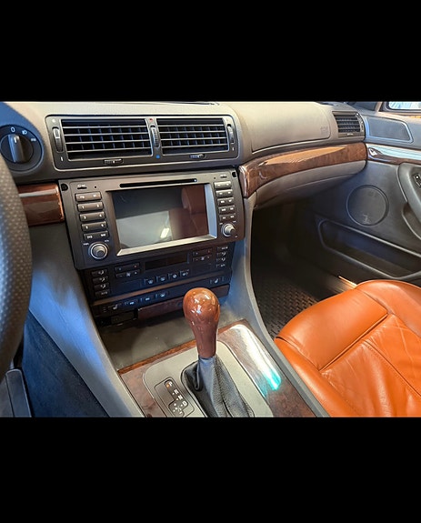 BMW 728i 11 of 16