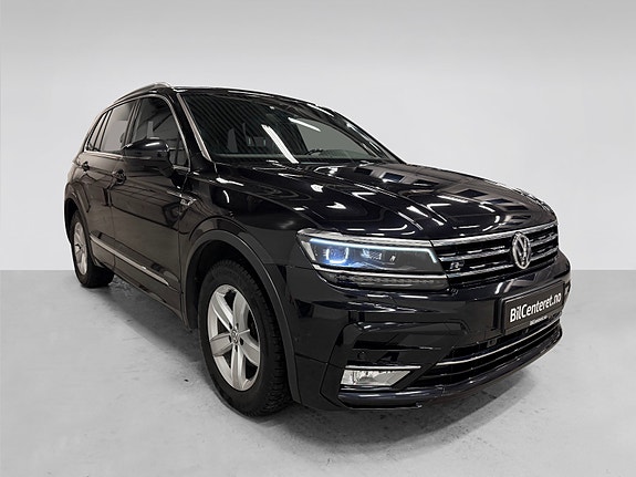 Volkswagen Tiguan 3 of 30