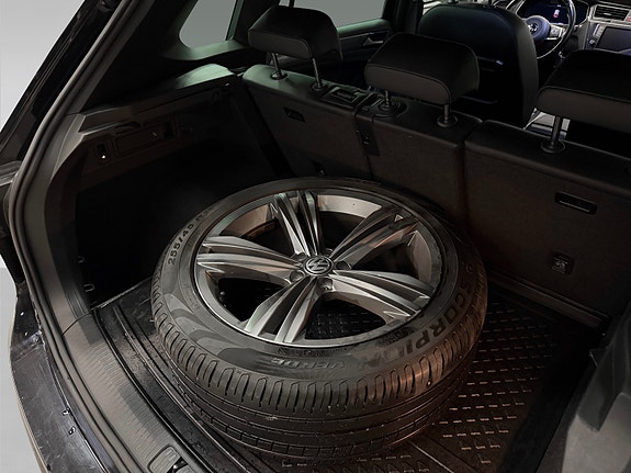 Volkswagen Tiguan 9 of 30