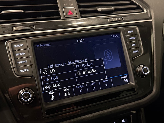 Volkswagen Tiguan 17 of 30