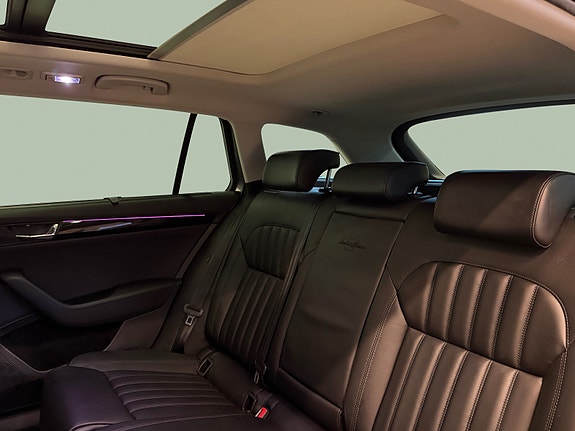 Skoda Superb 15 of 30
