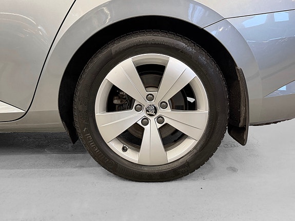 Skoda Superb 7 of 30