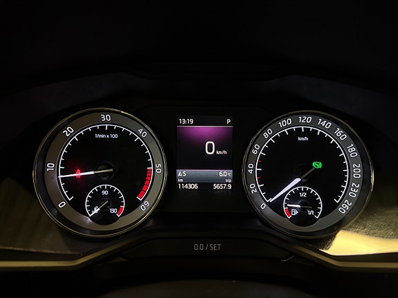 Skoda Superb 24 of 30