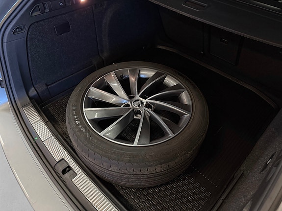 Skoda Superb 11 of 30