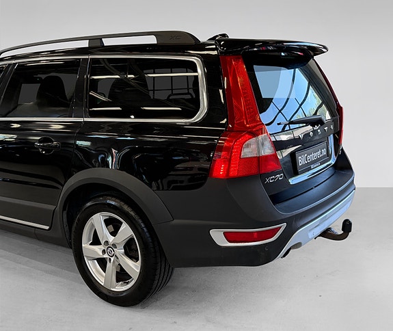 Volvo XC70 13 of 30