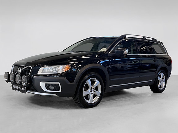 Volvo XC70 2 of 30