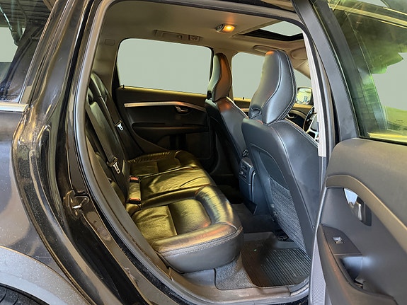 Volvo XC70 23 of 30