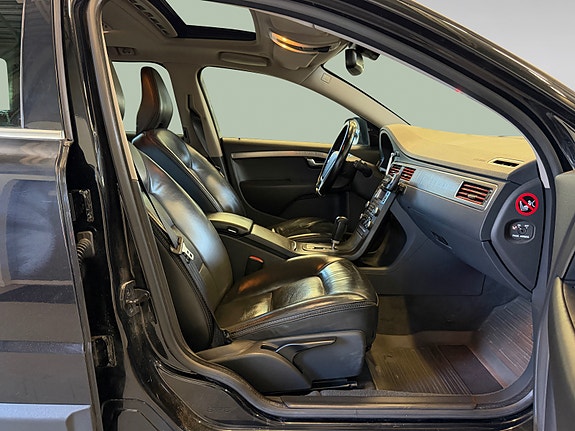Volvo XC70 21 of 30