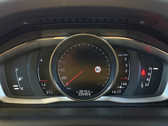 Volvo XC60 22 of 30
