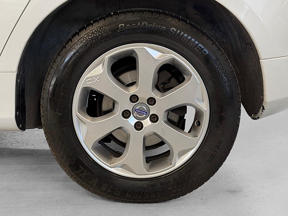 Volvo XC60 7 of 30