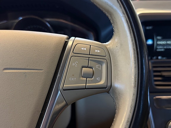 Volvo XC60 27 of 30