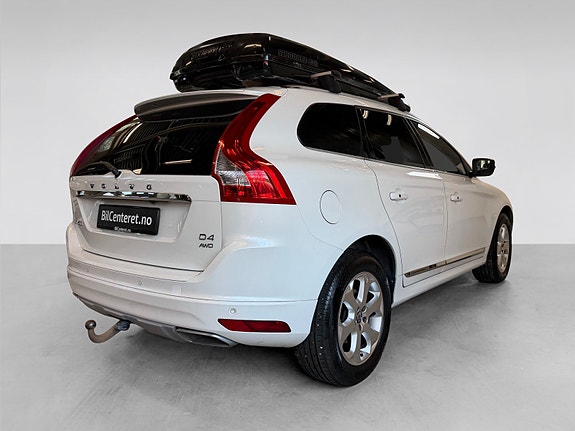 Volvo XC60 4 of 30