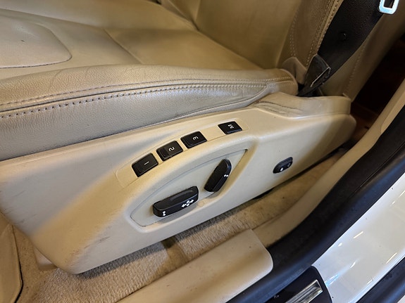 Volvo XC60 23 of 30