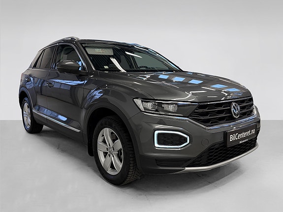 Volkswagen T-Roc 3 of 30