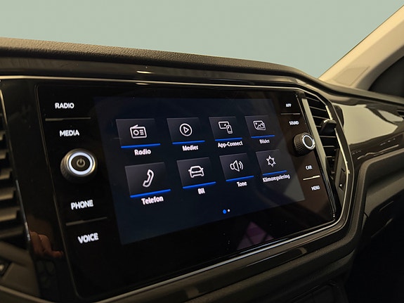 Volkswagen T-Roc 19 of 30