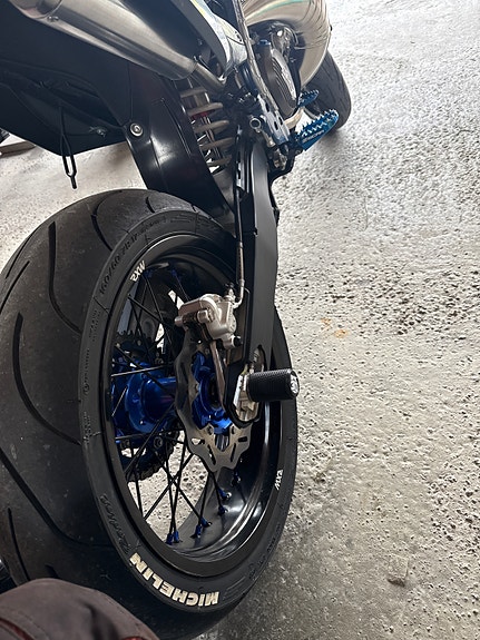 Husqvarna TE 300i 6 of 10