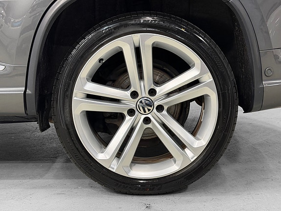 Volkswagen Tiguan 7 of 30