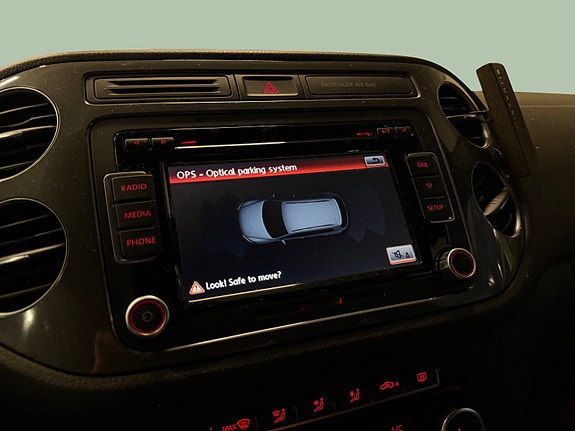 Volkswagen Tiguan 18 of 30
