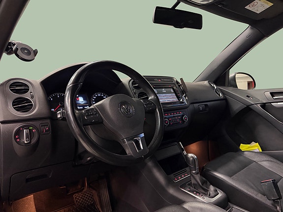 Volkswagen Tiguan 14 of 30
