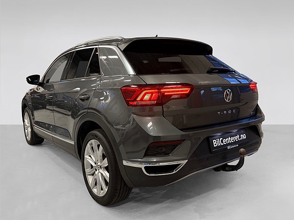Volkswagen T-Roc 6 of 30