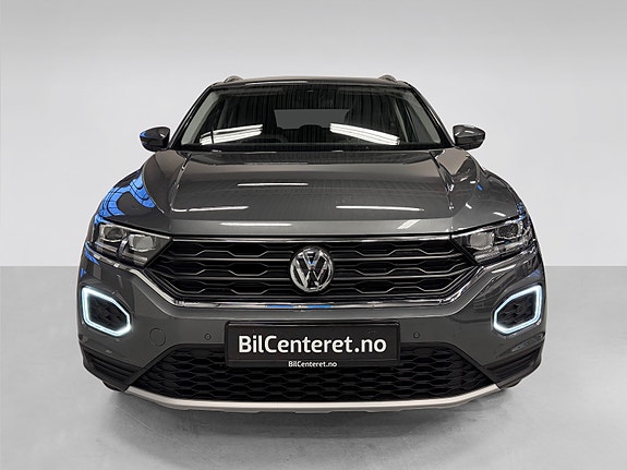 Volkswagen T-Roc 2 of 30