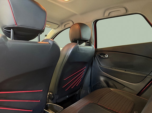 Renault Captur 14 of 26