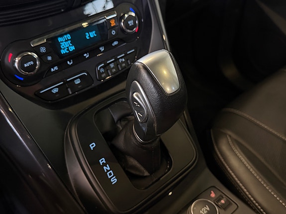 Ford Kuga 17 of 29