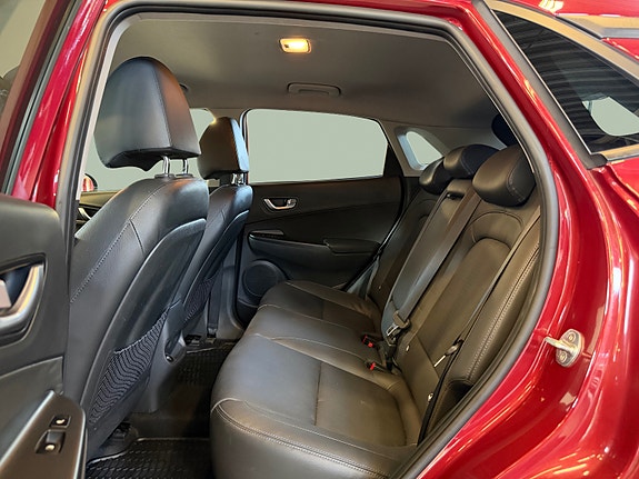 Hyundai Kona 11 of 30