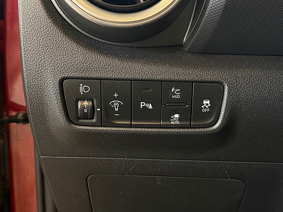 Hyundai Kona 24 of 30