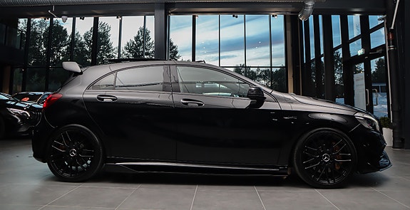 Mercedes-Benz A45 26 of 30