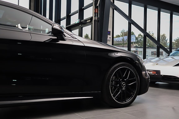 Mercedes-Benz S63 27 of 30